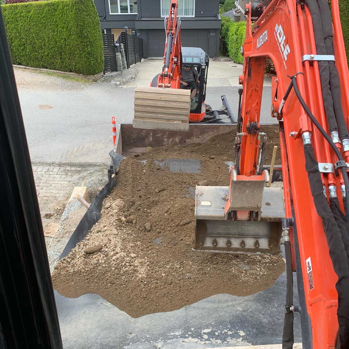 D282CED1-DB35-45A7-821A-260433BFFF90